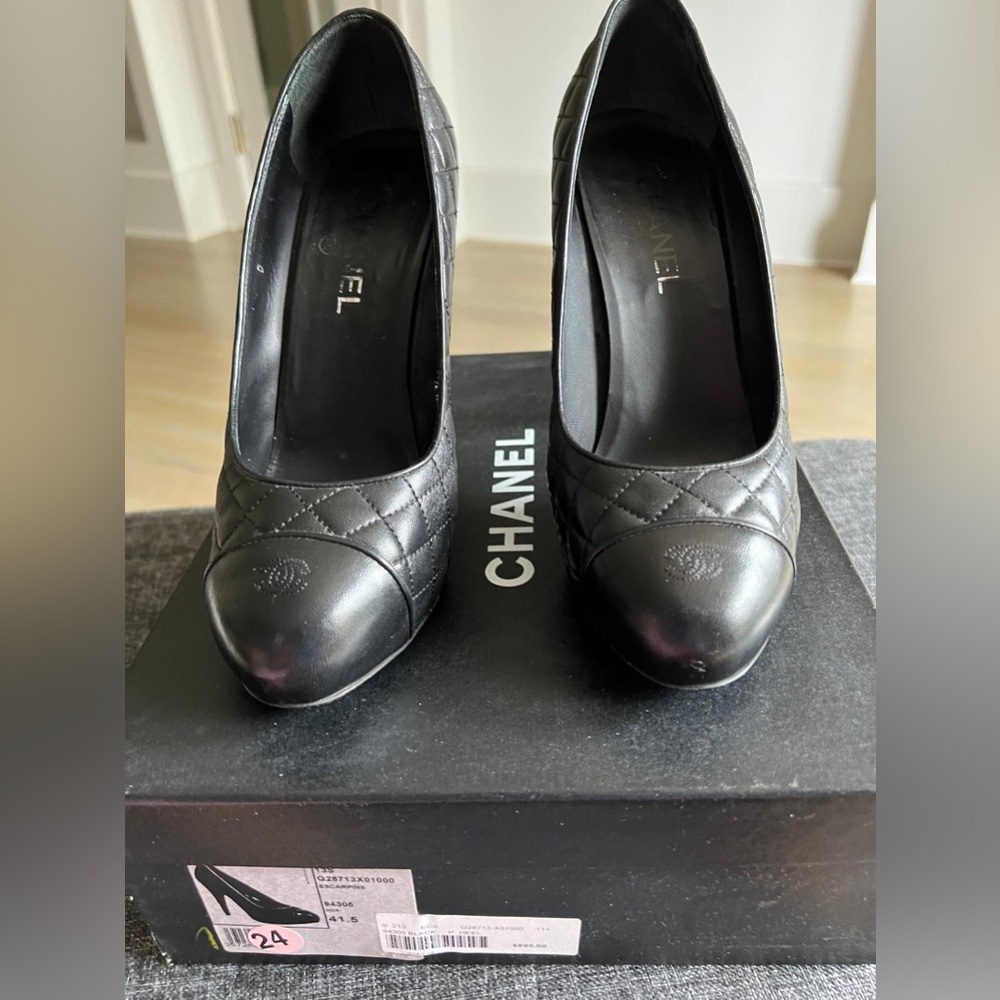 Chanel high heels quilted black pumps size 40